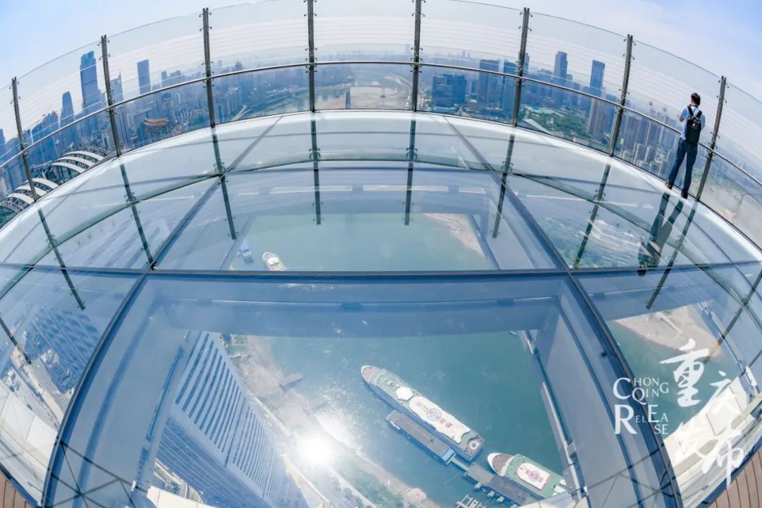 你敢挑战吗?重庆250米高空的透明玻璃观景台,即将开放