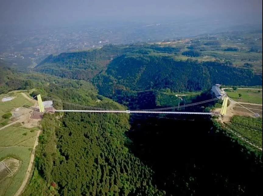 308米长!永川黄瓜山玻璃桥投用了