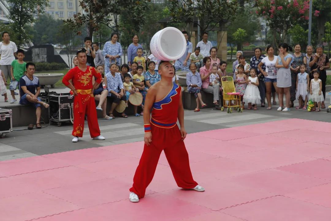 此项目传承人谢凤国,李洪孝和王化彪曾获得重庆市民间文化艺术之星