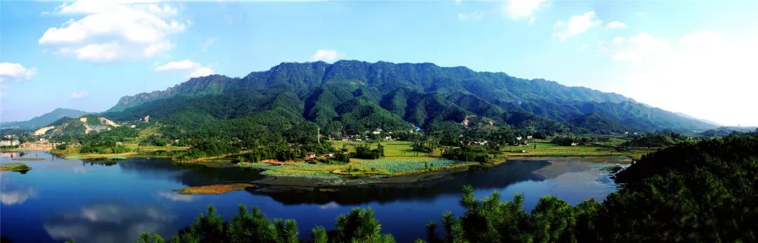 玉龙山国家级森林公园全景 作为大足石刻文化公园建设的